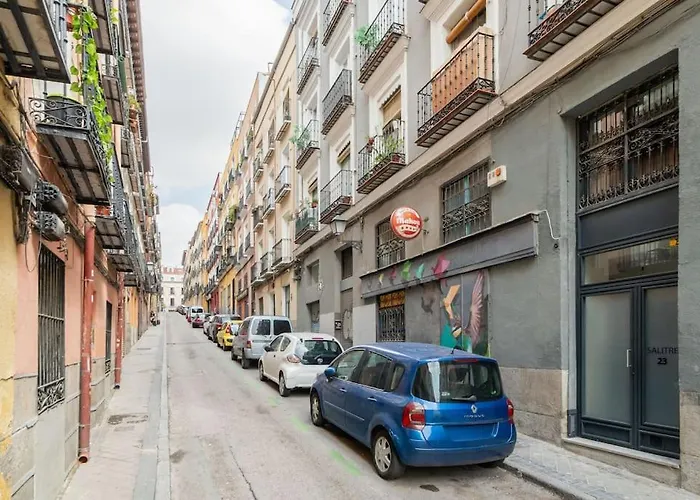 Nice flat in Lavapiés at street level S23A