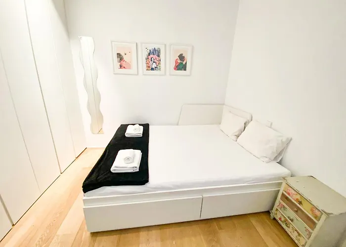 Elegant Apartment Next To Paseo Del Prado - Alameda
